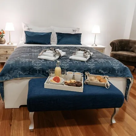 Apartment Authentic