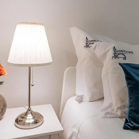 Authentic Apartment *