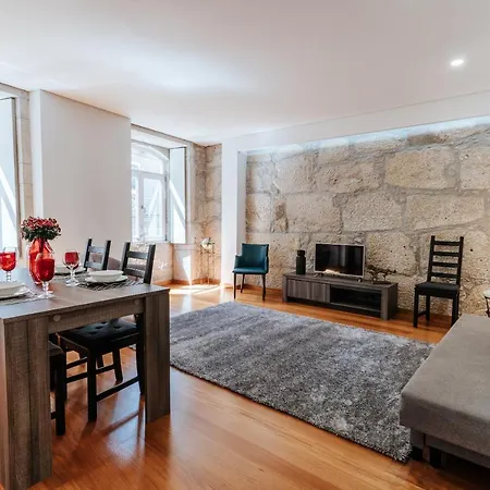 Authentic Apartment *