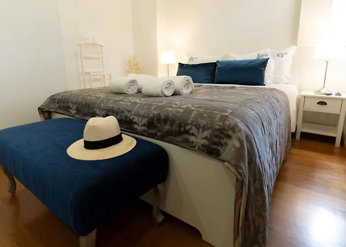 Authentic بورتو